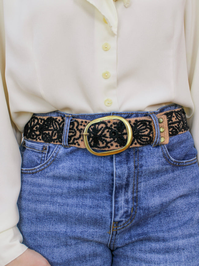 Sombra Rosa Embroidered Belt