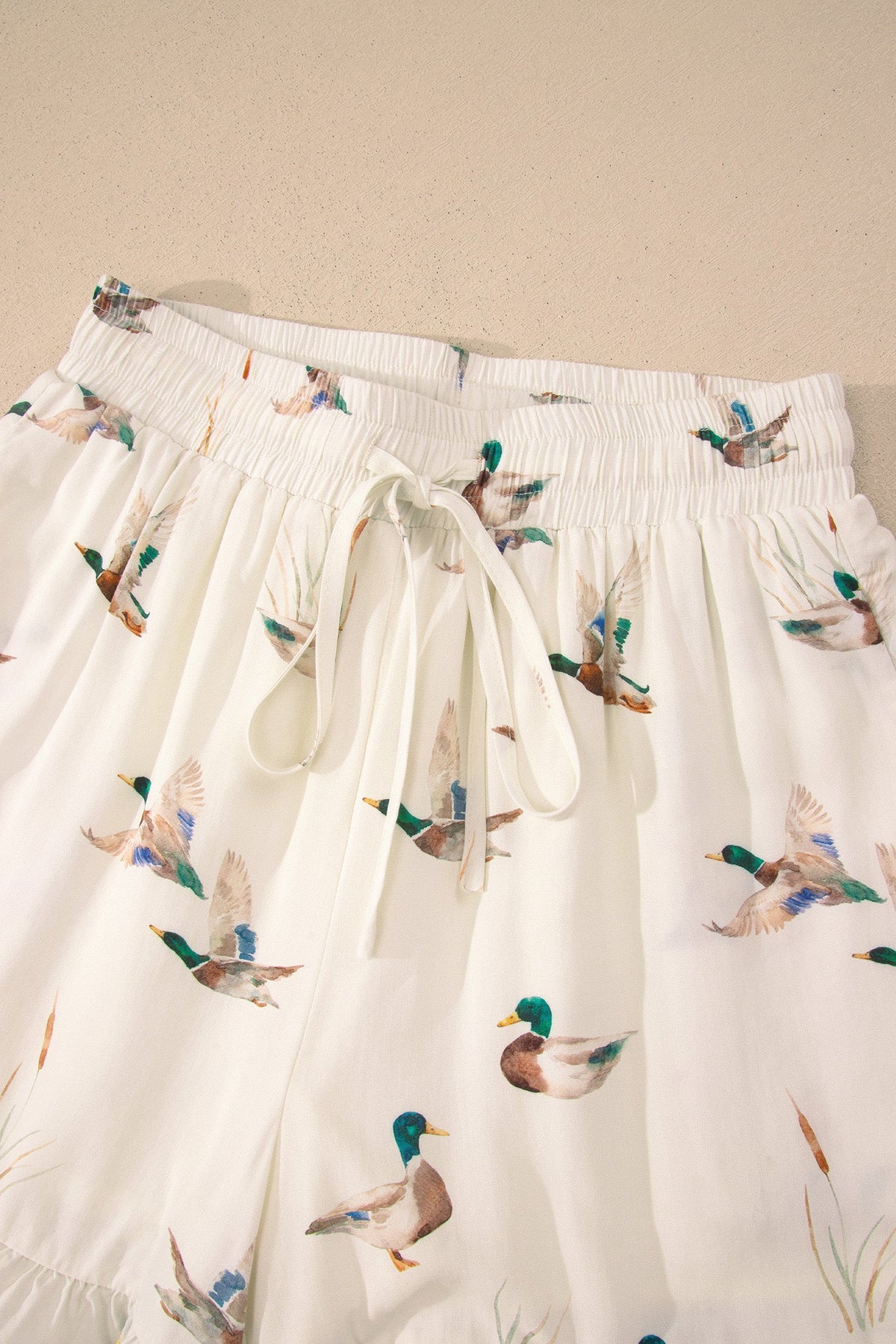 Mallard print ruffle-hem pajama shirt and shorts set