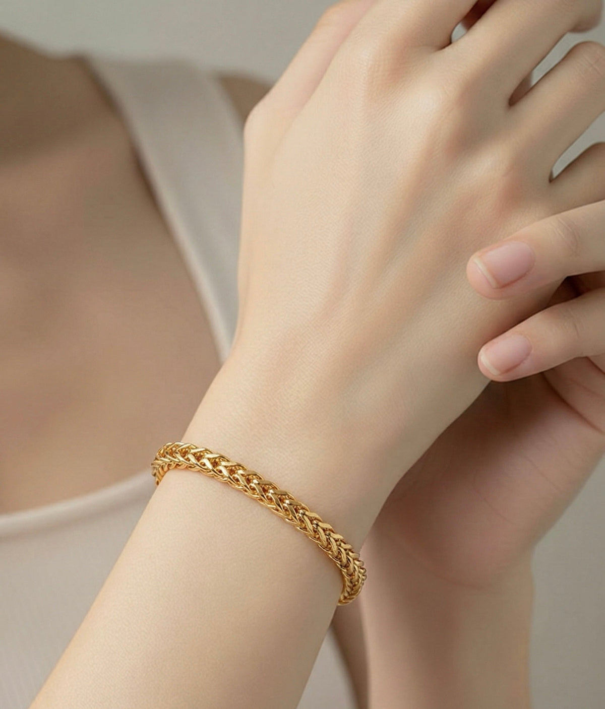 Elegant gold Franco link bracelet