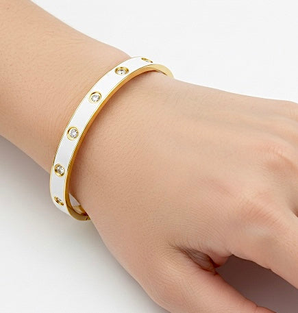 Brilliant 8-Stone Bold White Enameled Gold Bangle Bracelet