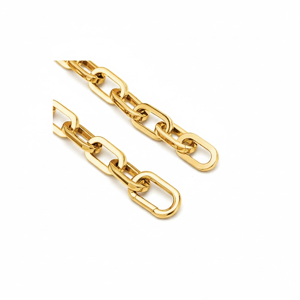 High-polish gold paperclip bracelet