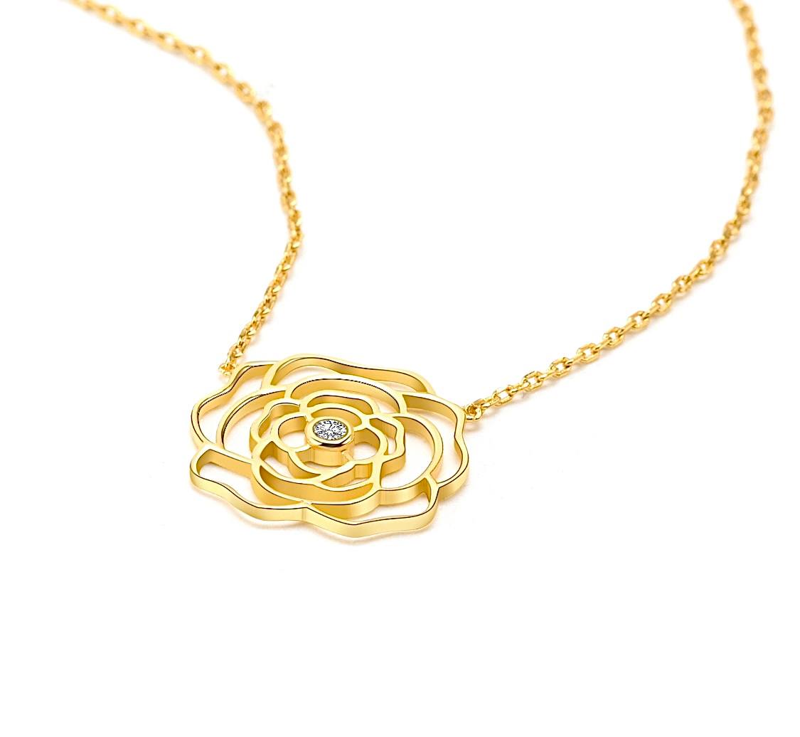 Rosé pendant necklace in gold