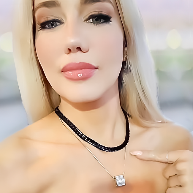 Glamorous Pavé Oreiller Pendant Necklace with Coil Chain