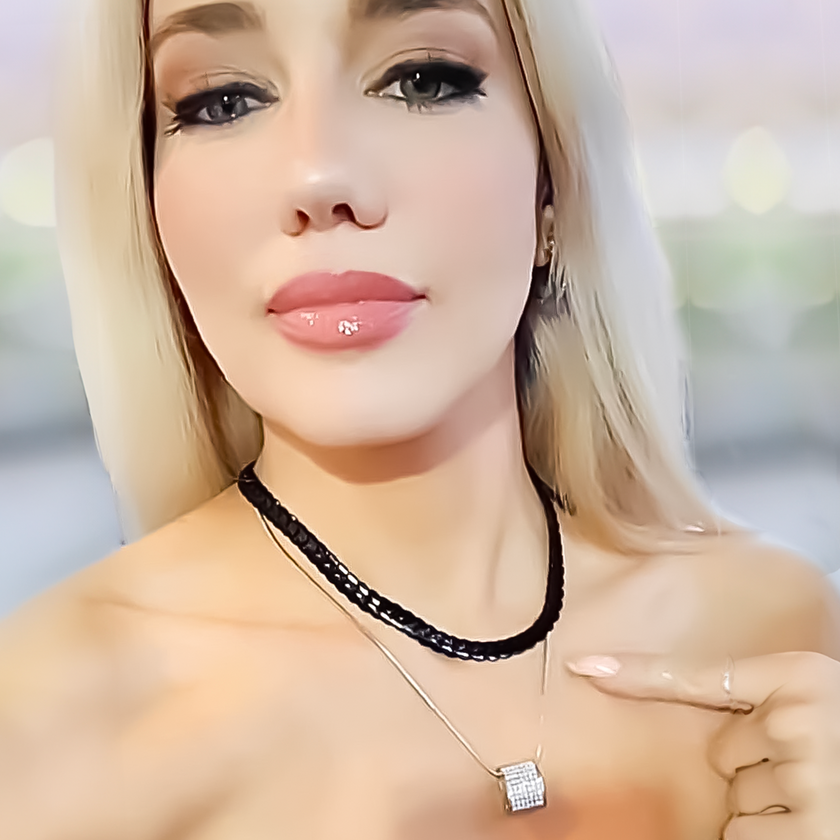 Glamorous Silver Pavé Necklace with Coil Chain