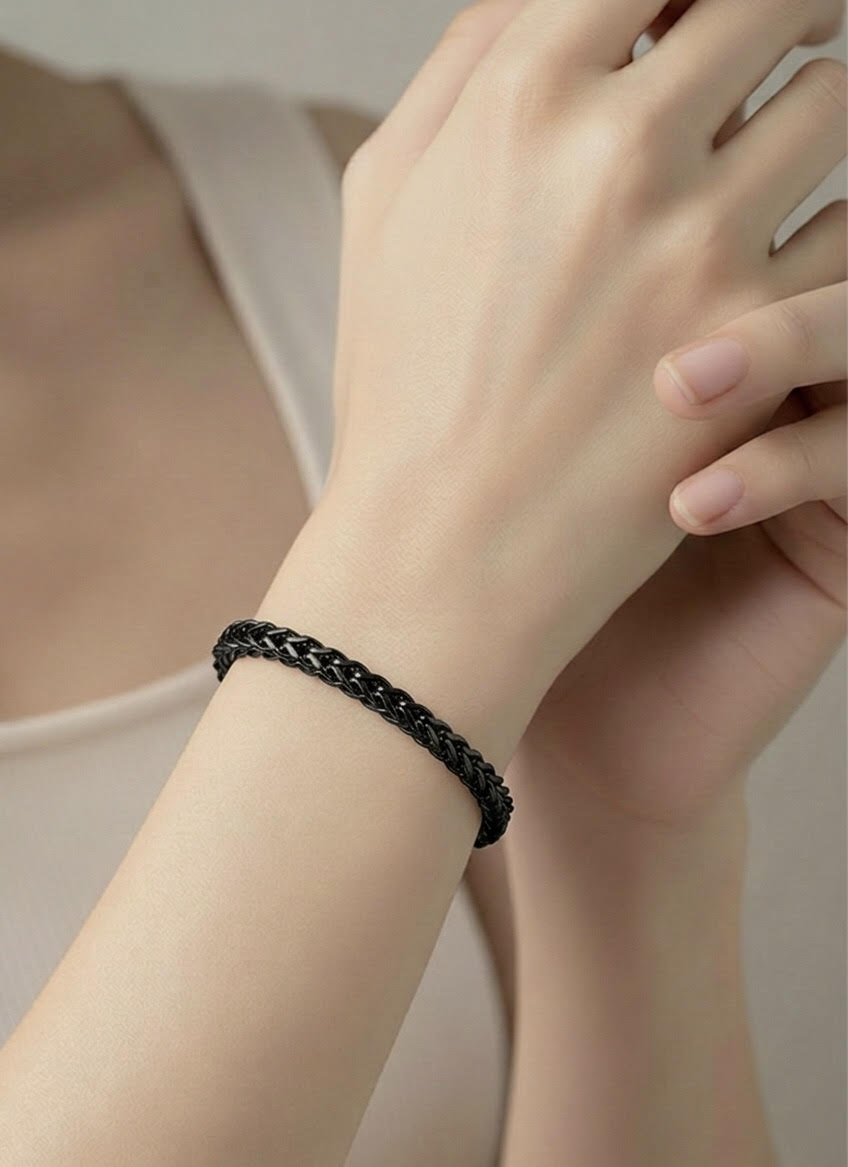 Tasteful black Franco link bracelet