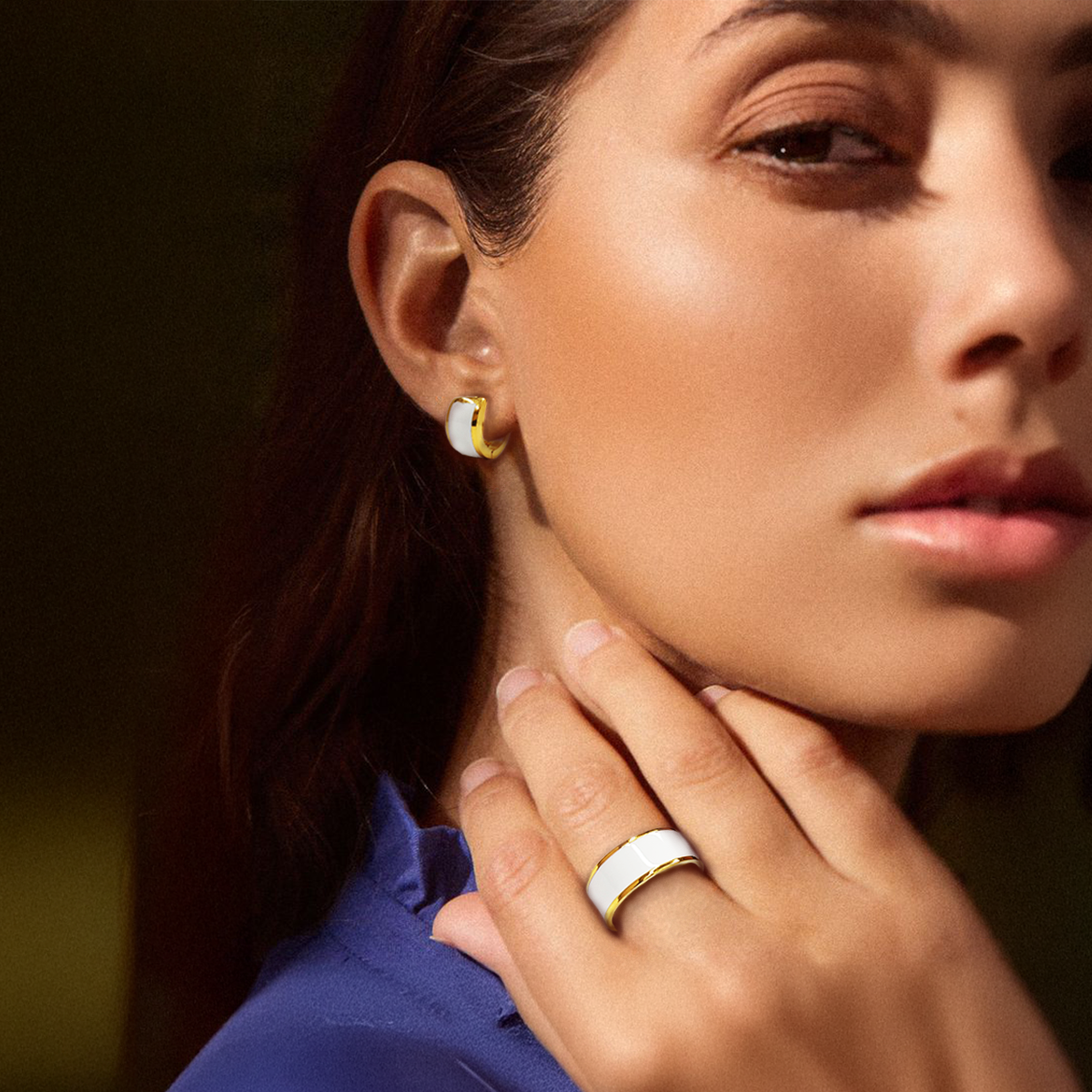 Gold-plated wide-band ring with white enamel